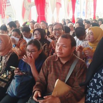 Para peserta Job Fair 2025 Kemenaker mengikuti arahan dari Menteri Ketenagakerjaan Yassierli sebelum mengikuti job fair di Kantor Kemenaker, Jakarta, Kamis (22/2025).