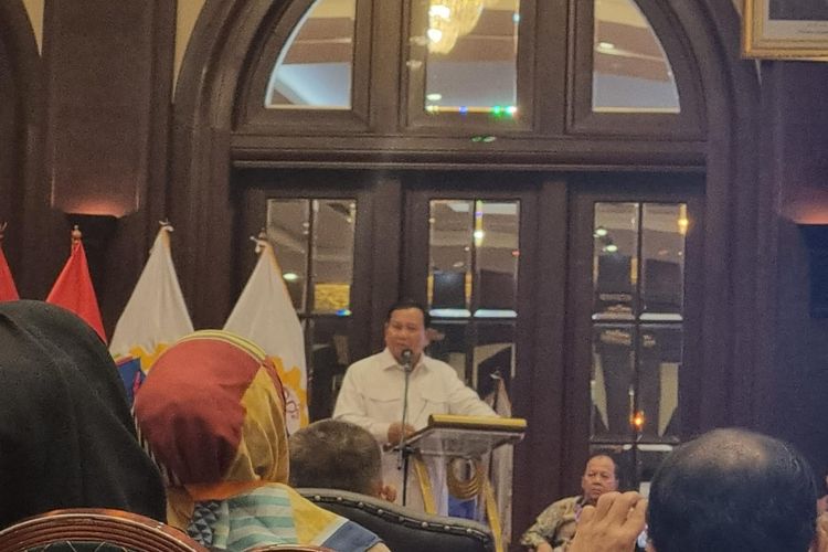 Menteri Pertahanan (Menhan) sekaligus Ketua Umum (Ketum) Partai Gerindra Prabowo Subianto dalam acara Seminar Nasional Institut Madani Nusantra di Hotel Bidakara, Jakarta, Sabtu (30/9/2023). 