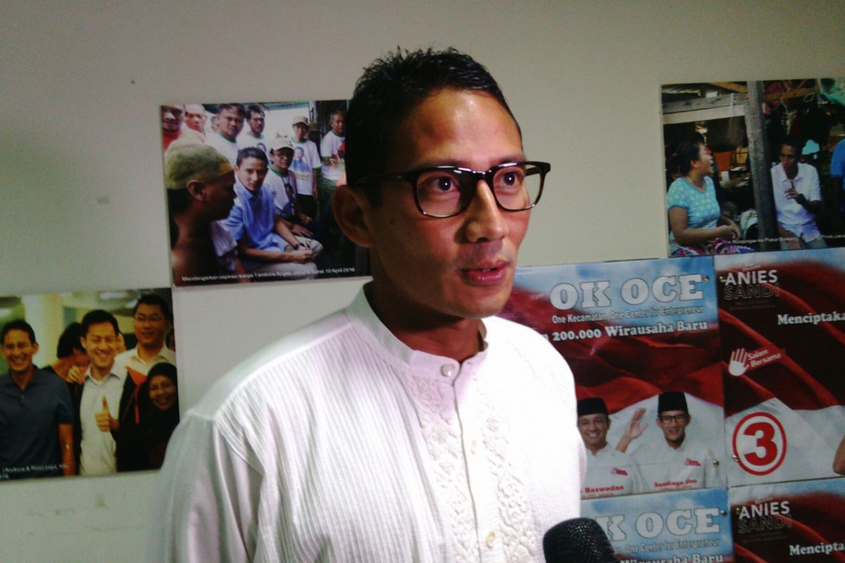 Calon wakil gubernur DKI Sandiaga Uno saat ditemui di Posko Anies-Sandi di Melawai, Jakarta Selatan. Jumat (28/4/2017)