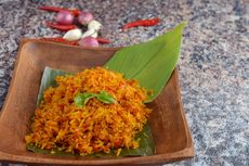 2 Cara Membuat Serundeng Kelapa untuk Nasi Ulam