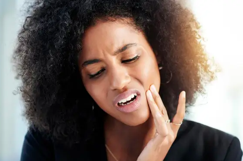 5 Penyebab dan Cara Mengatasi Gigi Sensitif