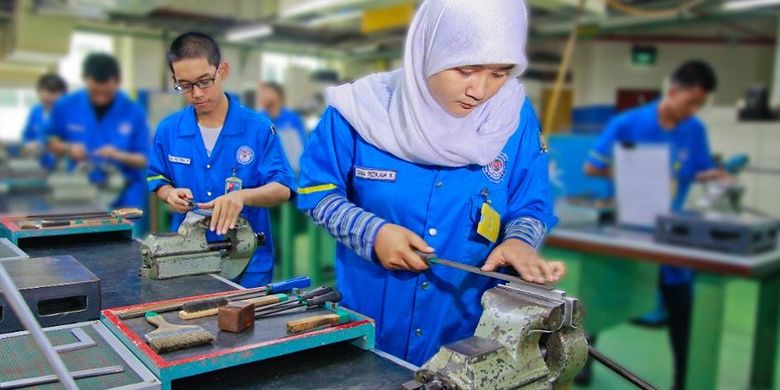 Dibuka Beasiswa D3 Astra Untuk Siswa Kelas 12 Smk Sma Halaman All Kompas Com