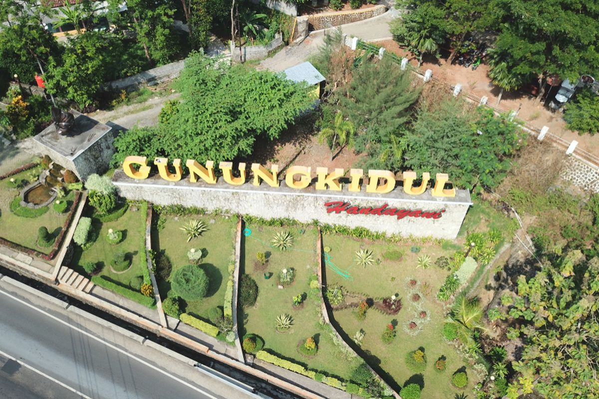 Ikon Gunungkidul. Kabupaten Gunungkidul masuk dalam wilayah administrasi Provinsi Daerah Istimewa Yogyakarta.
