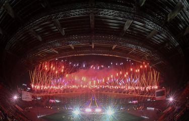 Suasana pesta kembang api saat upacara Penutupan SEA Games 2025 di Stadion Rajamangala, Bangkok, Thailand, Sabtu (20/12/2025).  ANTARA FOTO/Nova Wahyudi/foc.
