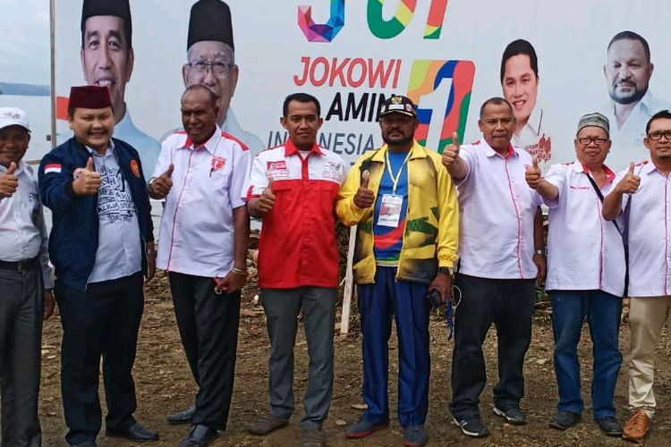 Para ketua relawan pasangan Jokowi - Amin di Provi si Papua (2/4/2019)