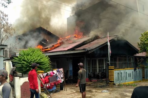 Generator Meledak, Sebuah Rumah Indekos Ludes Dilalap Api