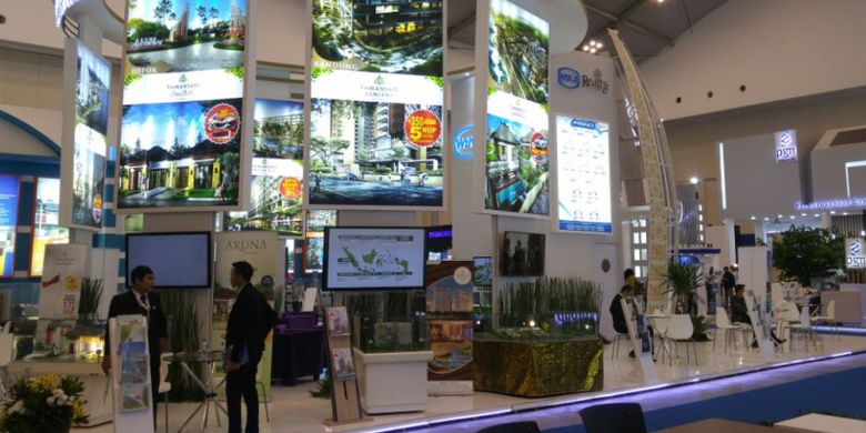 Suasana Indonesia Future City & REI Mega Expo 2017 di Indonesia Convention Exhibition (ICE) BSD City, Tangerang, Banten. Foto diambil pada Kamis (14/9/2017)