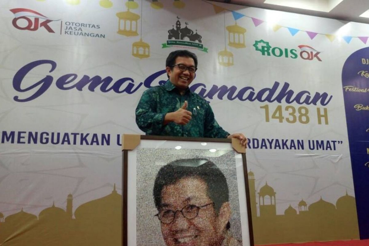 Ketua Dewan Komisioner Otoritas Jasa Keuangan (OJK) Muliaman D Hadad pada acara buka puasa bersama media di Gedung OJK, Senin (12/6/2017).