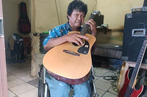 Kisah Ivan Rivani, Penyandang Disabilitas yang Buka Les Gitar Keliling di Pulogadung