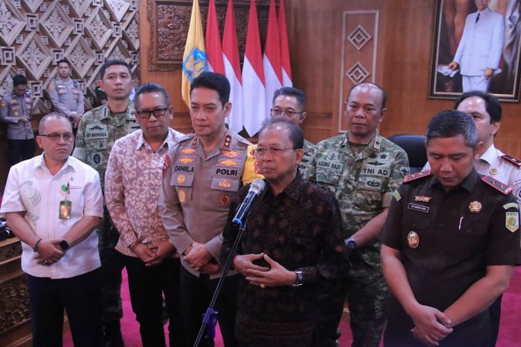 Gubernur Koster Minta Warga Bali Tak Main Hakim Sendiri dan Mudah Terprovokasi