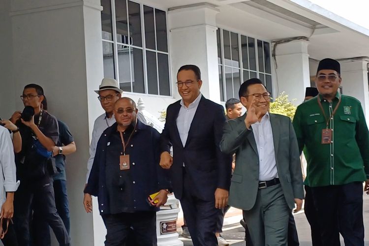 Psasangan calon presiden nomor urut 1 Anies Baswedan-Muhaimin Iskandar (Cak Imin) hadir di Gedung KPU RI, Jakarta, Rabu (24/4/2024).