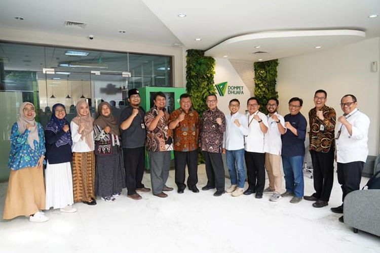 Perkuat kolaborAksi, Dompet Dhuafa terima kunjungan silaturahmi jajaran manajemen BAZNAS Republik Indonesia, Jakarta, Senin (22/1/2024).