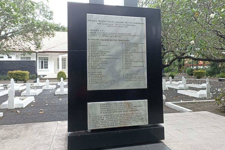 Daftar nama tokoh yang dimakamkan di Taman Makam Pahlawan Taruna di Kota Tangerang, Banten, Minggu (21/4/2024).