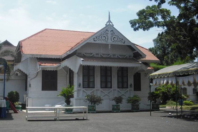 Rumah tempat menginap Presiden Sukarno di Kompleks Meuligoe Bupati Bireuen, Kabupaten Bireuen