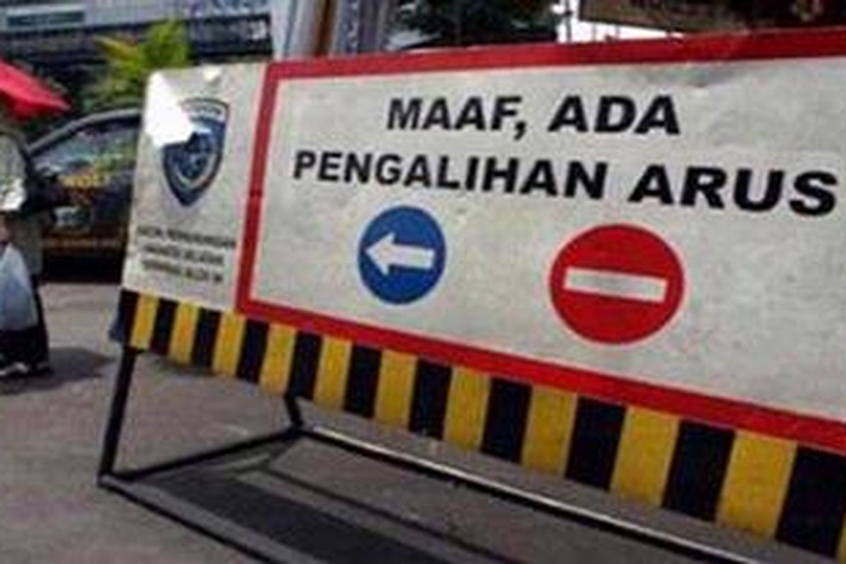 Rambu pengalihan jalan