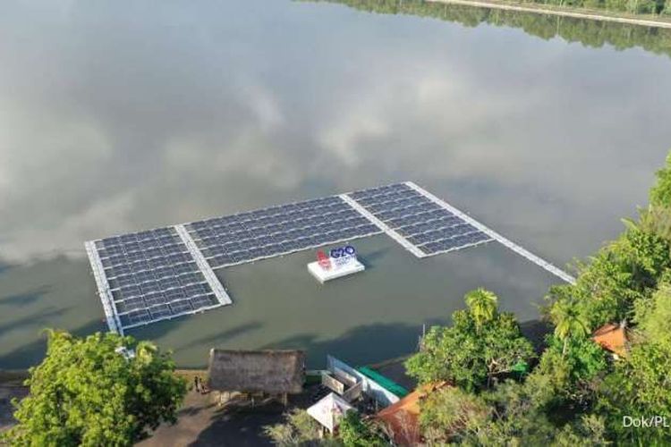 Ilustrasi Pembangkit Listrik Tenaga Surya (PLTS) Terapung