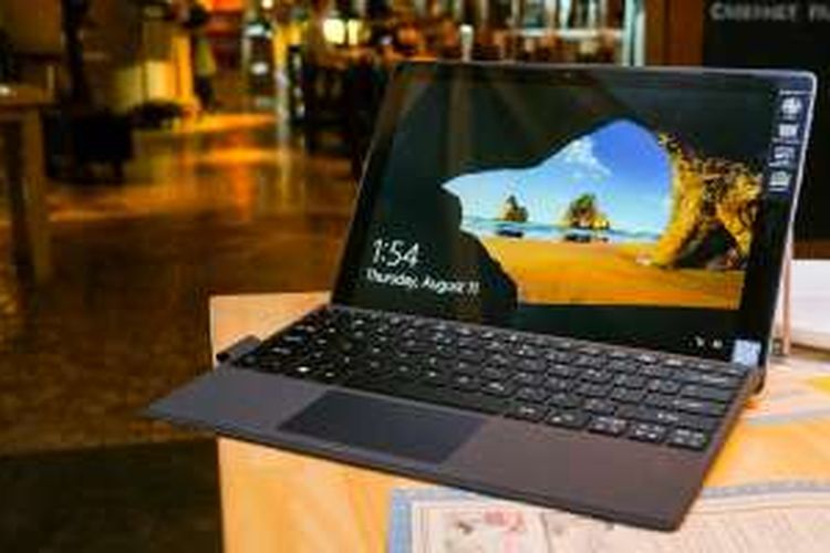Acer Switch Alpha 12 diklaim sebagai perangkat laptop 2-in-1 pertama di dunia yang dilengkapi teknologi pendingin tanpa kipas