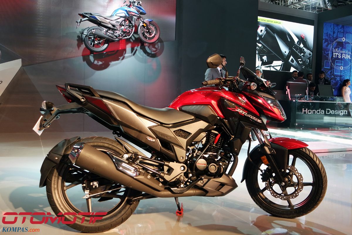 Honda X-Blade dengan mesin 160cc meluncur di Delhi Auto Expo, Rabu (7/2/2018).