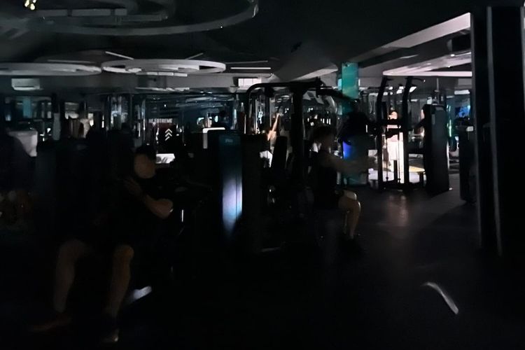 Stasiun Duri Gelap akibat Listrik Padam, KCI Pastikan Layanan Tetap Berjalan