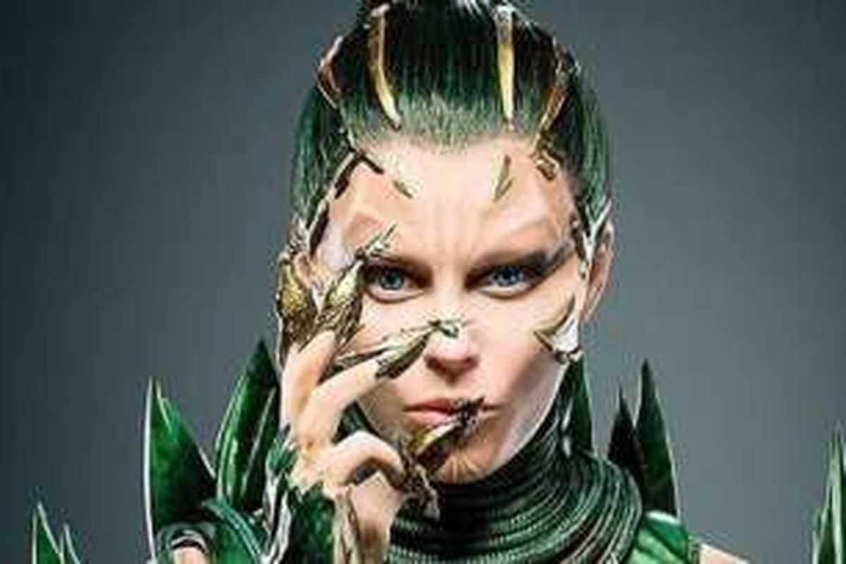 Elizabeth Banks berperan sebagai Rita Repulsa dalam reboot film Power Rangers.