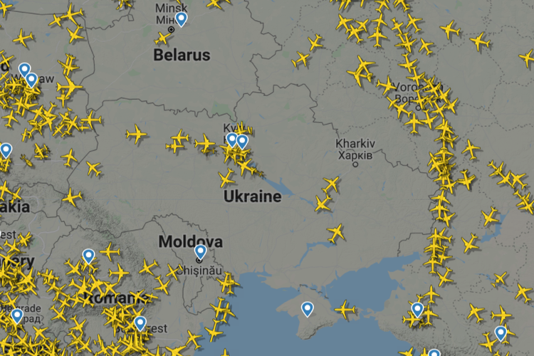 Tangkap layar lalu lintas udara Ukraina pukul 19.14 pada Selasa (15/2/2022) dilansir dari flightradar24. 