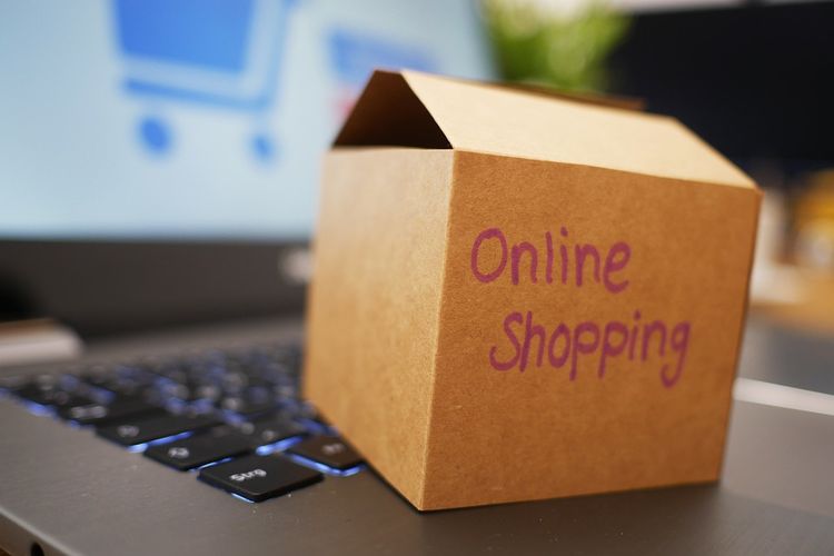 Cara menghitung bea masuk dan pajak impor belanja online di e-commerce luar negeri