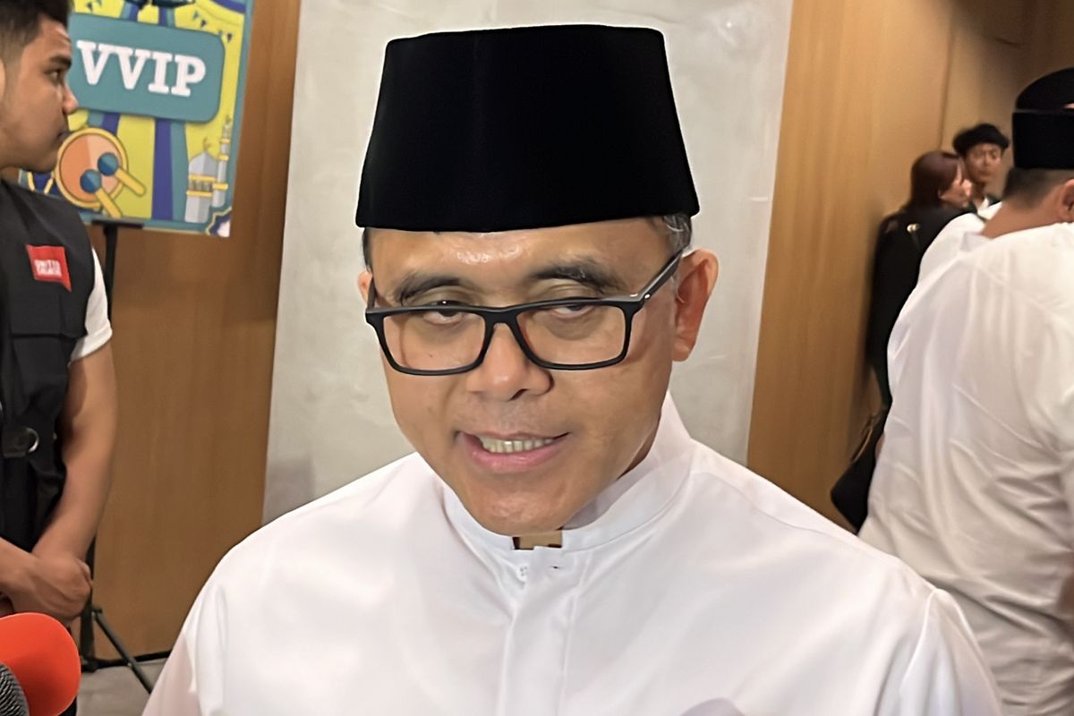 Menteri Pendayagunaan Aparatur Negara dan Reformasi Birokrasi (MenPAN-RB) Abdullah Azwar Anas saat ditemui di Taman Ismail Marzuki (TIM), Cikini, Jakarta Pusat, Rabu (19/7/2023).