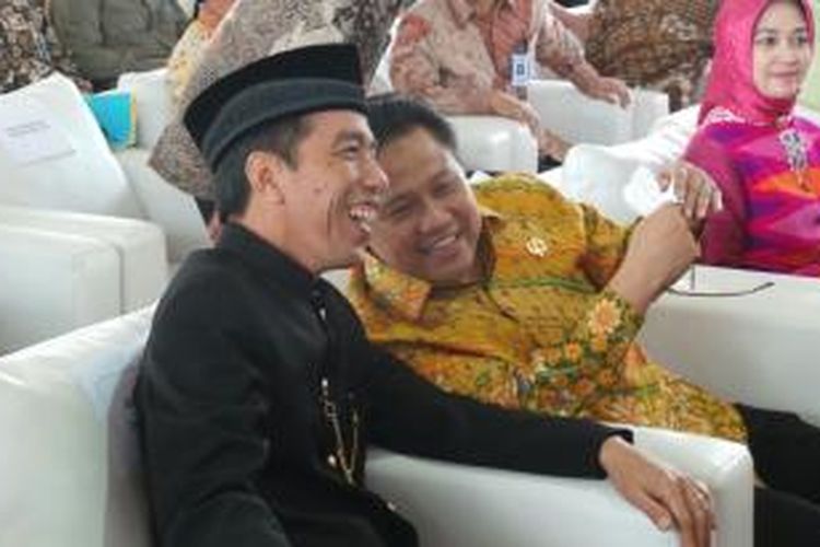 Bakal calon presiden dari PDI Perjuangan Joko Widodo (kiri) dan Ketua Umum Partai Kebangkitan Bangsa Muhaimin Iskandar (kanan).