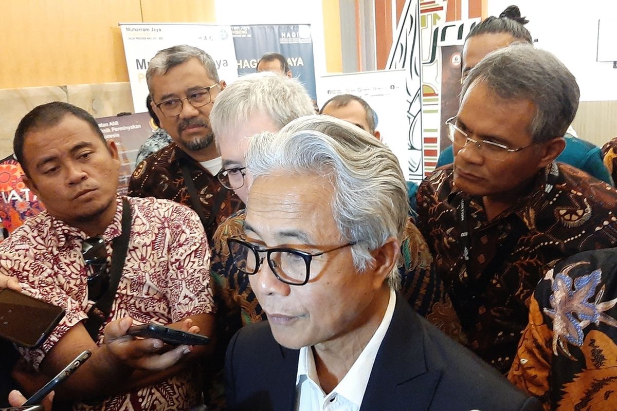 Kepala SKK Migas yang juga Dwi Soetjipto  usai membuka Joint Convention Yogyakarta 2019 di Hotel Tentrem, Kota Yogyakarta, Selasa (26/11/2019).