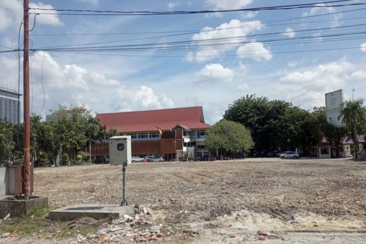 Kondisi bekas Gedung MPP Pekanbaru yang saat ini sudah rata dengan tanah namun belum dianggarkan untuk pembangunannya kembali. 