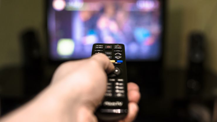 Memahami Perbedaan Antara TV Analog dan Digital: Transformasi Dalam Siaran Televisi