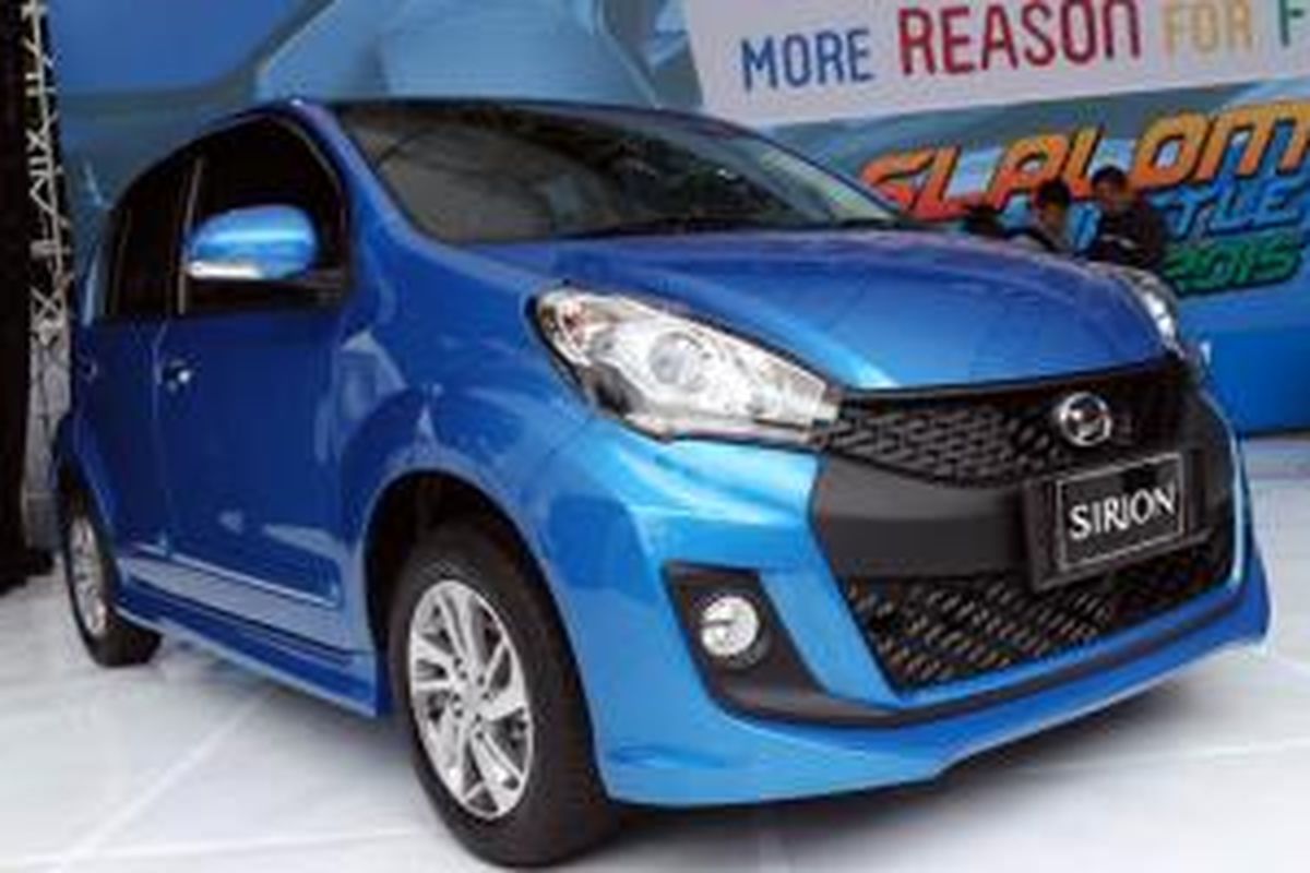 Daihatsu New Sirion meluncur di Jakarta, Sabtu (14/2/2015).