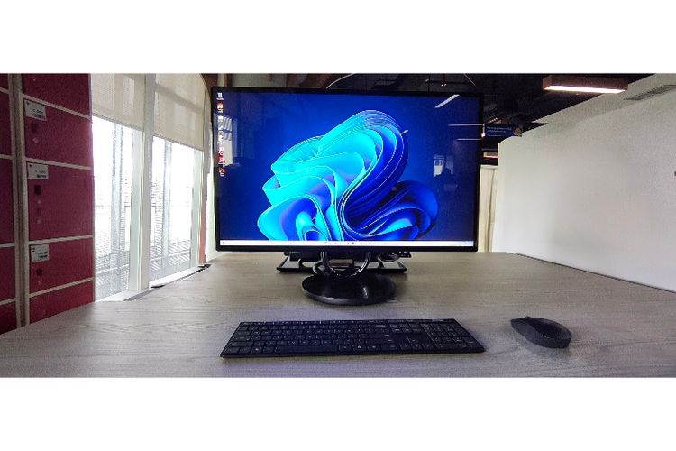 Bukan PC All-in-One Biasa, Lenovo Yoga AIO Ubah Meja Kerja Jadi Pusat Produktivitas Berbasis AI