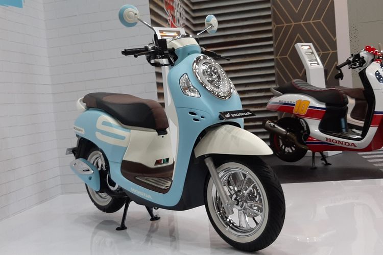 Modifikasi All New Honda Scoopy garapan R-Autoworks