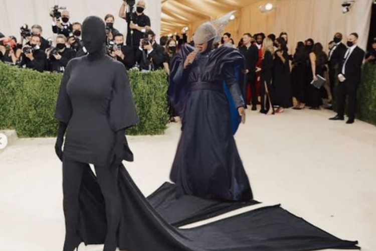 Melly Goeslaw parodi acara Met Gala.