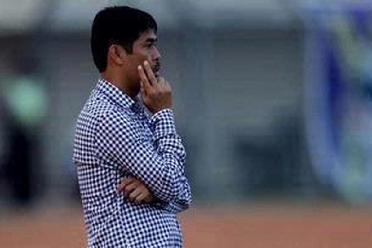 Mantan pelatih Semen Padang, Nil Maizar, ditunjuk menjadi pelatih tim nasional senior Indonesia.