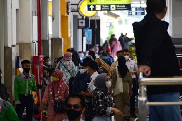 Arus Mudik di Stasiun Bandung Mulai Meningkat