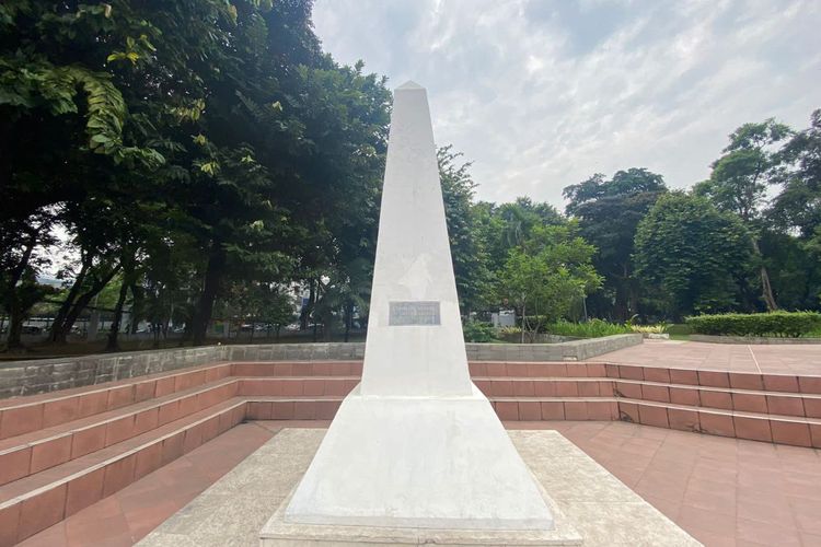 Monumen di Taman Proklamasi, salah satu tempat bersejarah di Jakarta Pusat yang bisa dikunjungi.