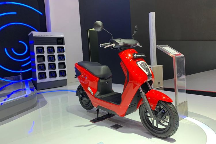 Motor listrik Honda EM1 e: tampil di IIMS 2024