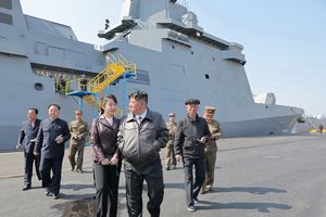 Sempat Bikin Malu Kim Jong Un, Kapal Perang Nuklir Korut Akhirnya Masuk Armada