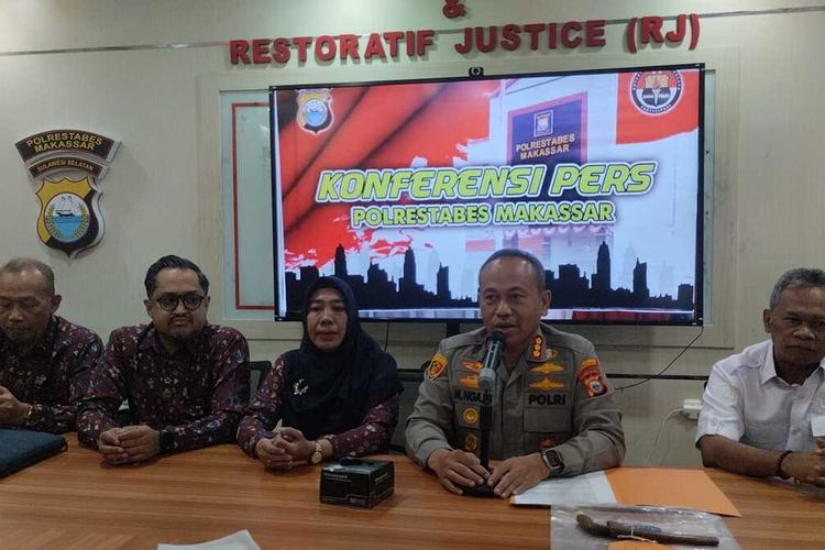 Kapolrestabes Makassar Kombes Pol Mokhamad Ngajib dalam pertemuan dengan beberapa pihak kampus di Mapolrestabes Makassar, Jalan Ahmad Yani, Kota Makassar, Sulsel, Senin (6/5/2024).