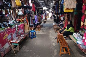 Bertahan di Tengah Sepi: Potret Pedagang Baju di Magetan yang Pasrah Hadapi Lebaran