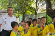 Orang Tua Keluhkan Toilet Kotor dan Bau, Wali Kota Bekasi Sidak SDN Margahayu II