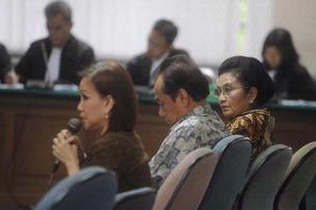 Ilustrasi: Suasana sidang di Pengadilan Tipikor saat Mantan Menteri Kesehatan, Siti Fadilah Supari (kanan)  menjadi saksi dalam persidangan dugaan korupsi proyek Alat-alat Kesehatan untuk Pusat Penanggulangan Krisis dengan terdakwa, Rustam Syarifuddin Pakaya di Pengadilan Tindak Pidana Korupsi, Jakarta, Selasa (9/10). c