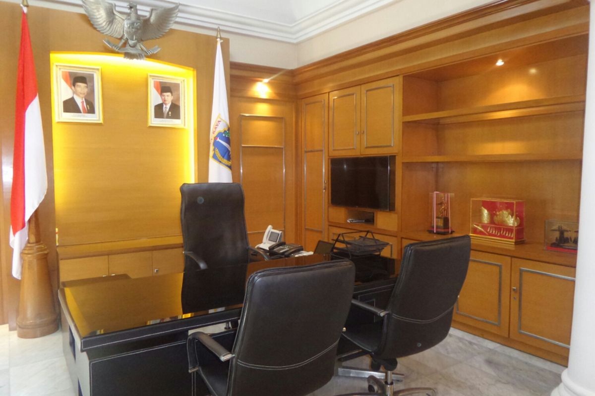 Ruang kerja mantan Gubernur DKI Jakarta Basuki Tjahaja Purnama yang akan segera dihuni Anies Baswedan