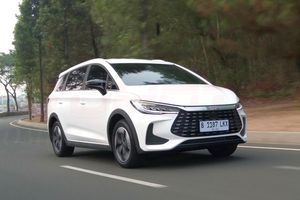 Review BYD M6 DM: MPV PHEV Gesit, Jarak Tempuh Fantastis, Adakah Kompromi?