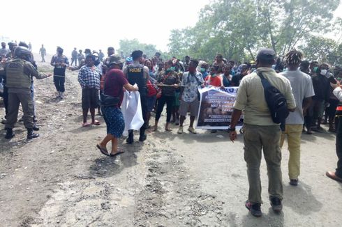 Sebelum Dipulangkan, Pengungsi Konflik KKB Vs Aparat Keamanan Jalani Tes Kesehatan