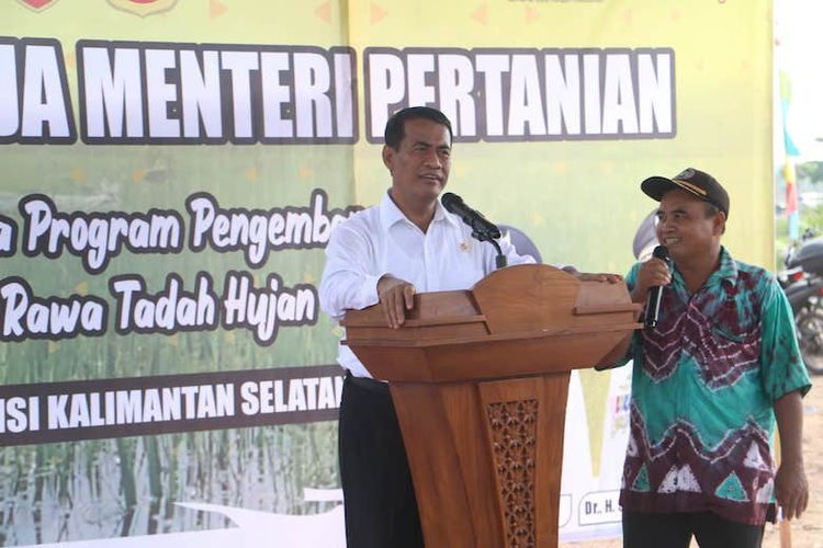 Menteri Pertanian (Mentan) Republik Indonesia (RI) H Andi Amran Sulaiman memberikan apresiasi terhadap kinerja penyaluran pupuk bersubsidi di Kabupaten Tanah Laut (Tala)
