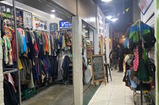 Panduan Thrifting di Pasar Santa, Banyak Barang Lucu dan Unik