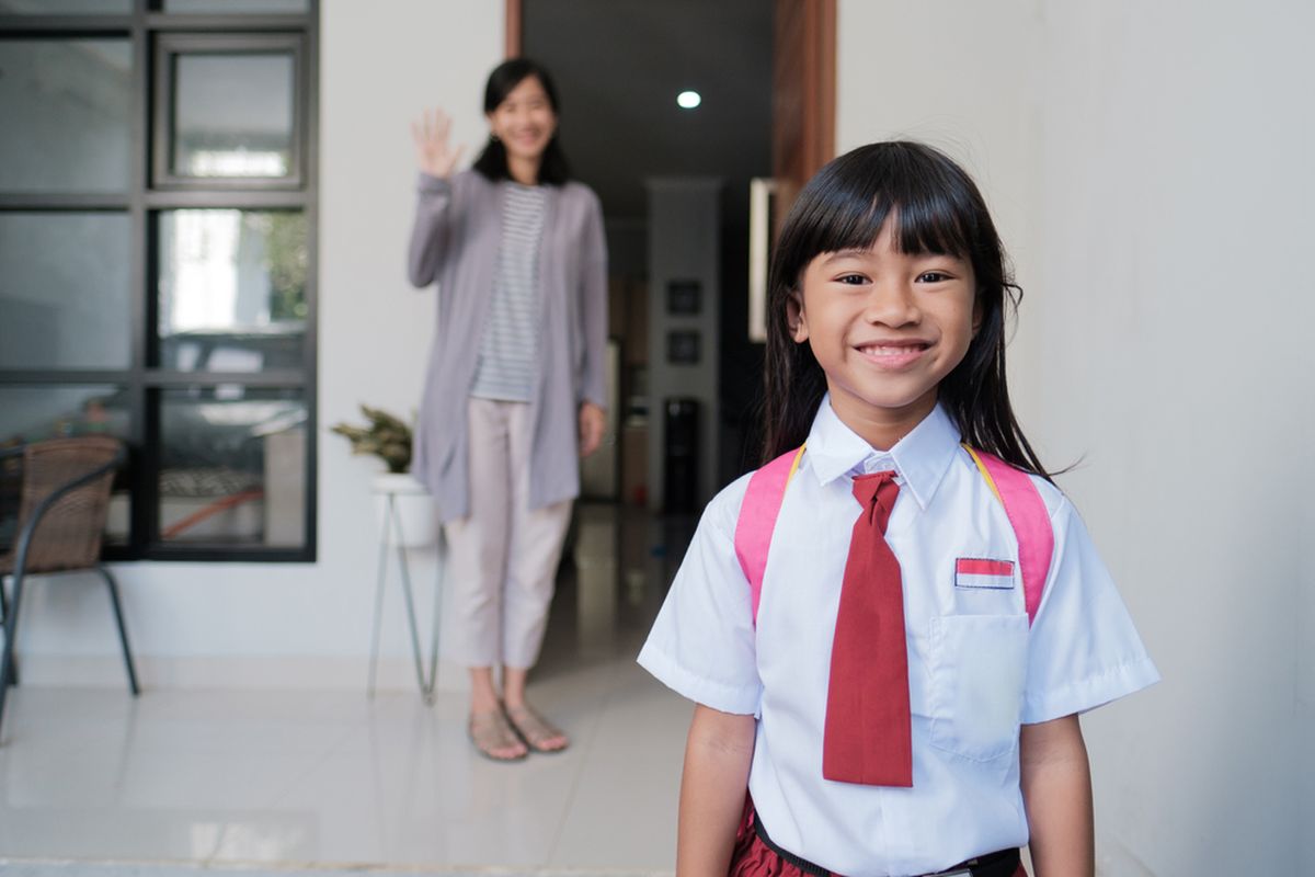 Ilustrasi anak ingin berangkat sekolah. 